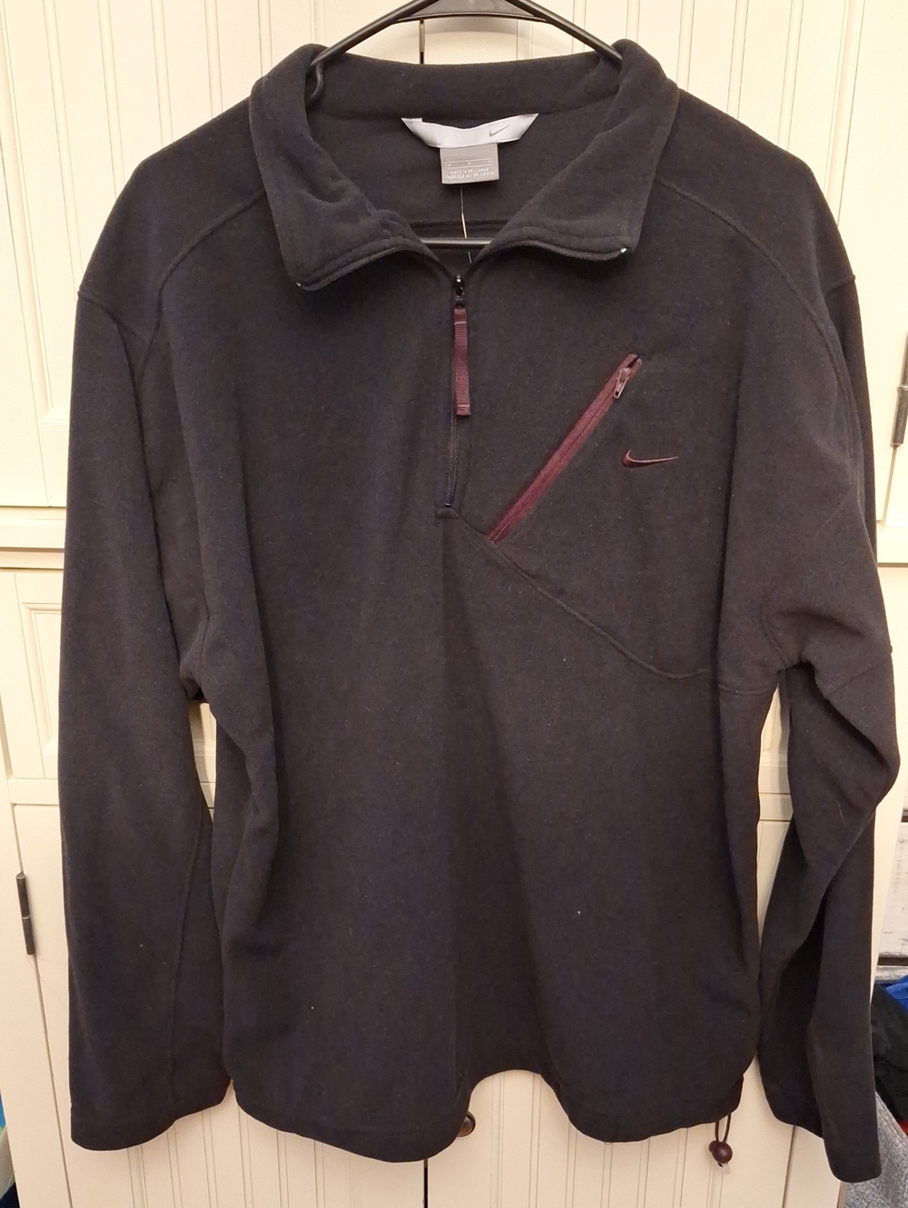 Nike Black Men’s Quarter-Zip Performance Fleece with Maroon Accents
